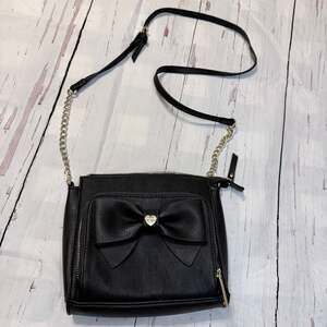 Betsey Johnson Black Bow Crossbody Bag Gold Chain Detail